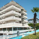 Hotel Savoy 4*