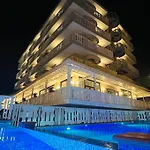Savoy 4*