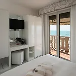Savoy 4*