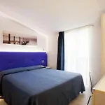 Savoy 4*