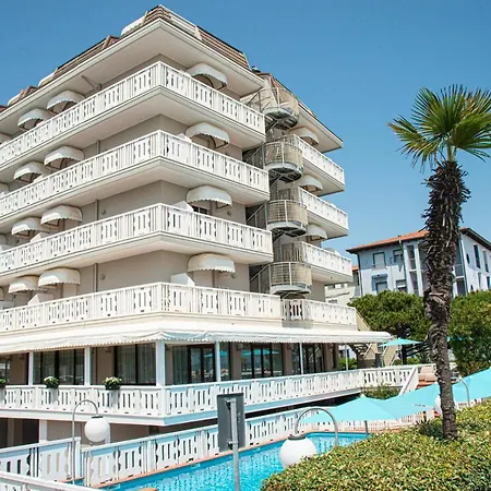 Hotel Savoy 4*
