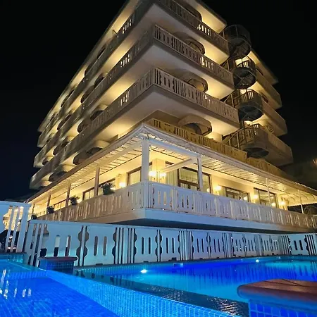 Savoy 4*