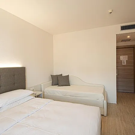 Savoy كاوْرلي