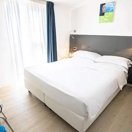 Savoy Hotel 4*