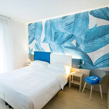Hotel Savoy 4*