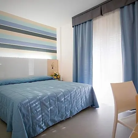 Savoy 4*