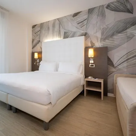 Savoy Ξενοδοχείο 4*