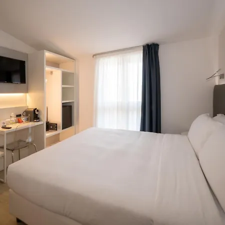 Savoy 4* Καόρλε